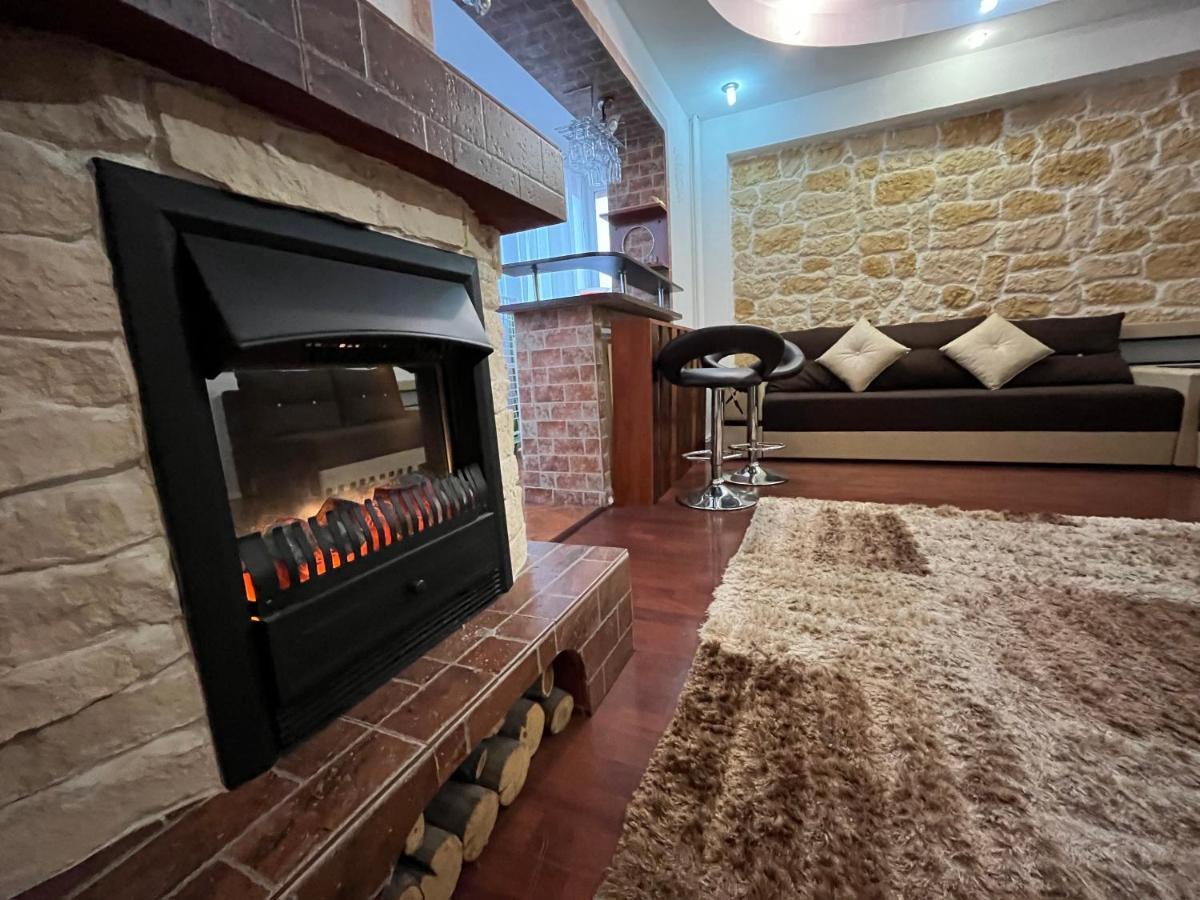 Modern Oasis With A Cozy Fireplace Your Stylish Apartment Minutes From Downtown 부쿠레슈티 외부 사진