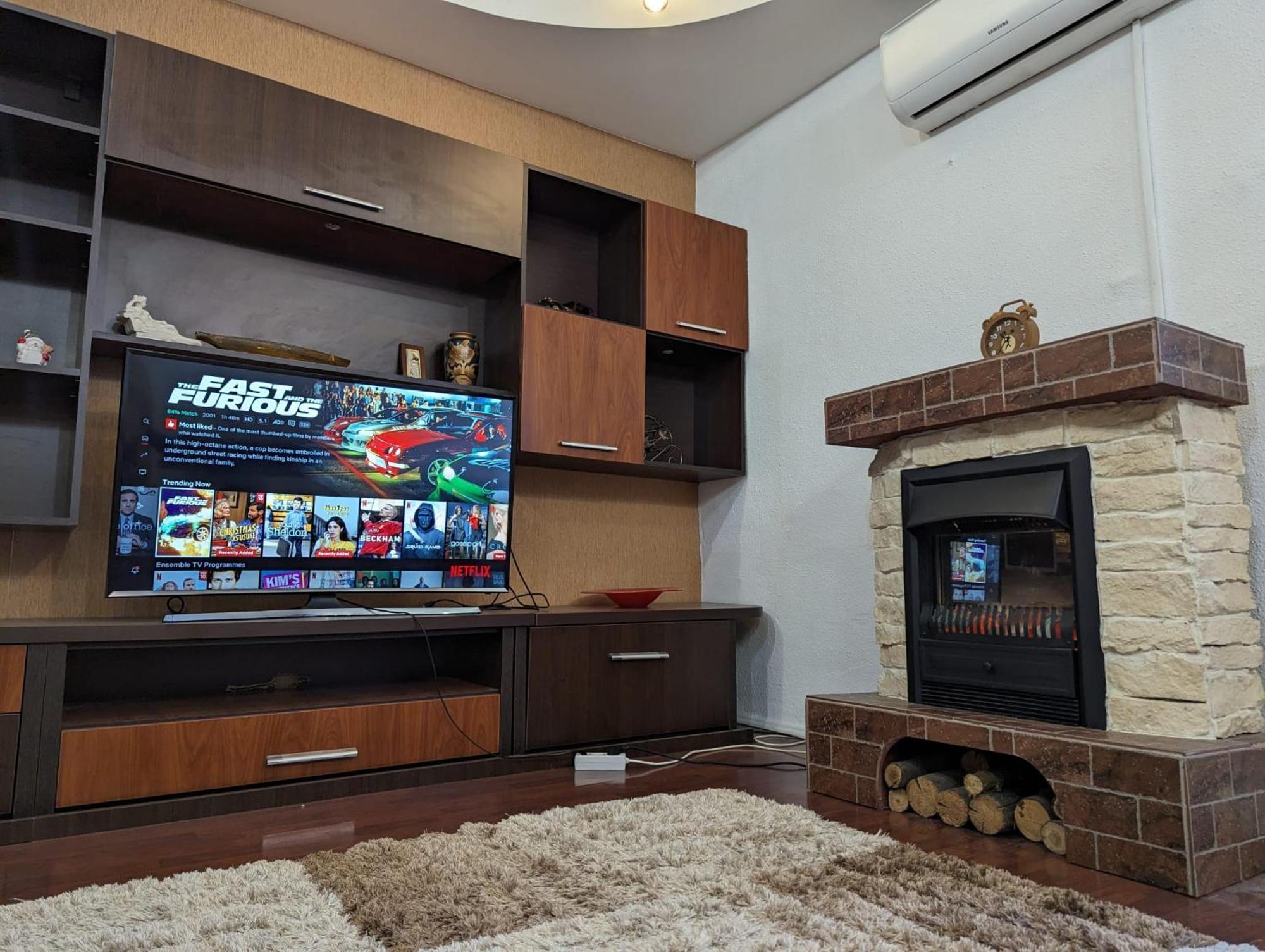 Modern Oasis With A Cozy Fireplace Your Stylish Apartment Minutes From Downtown 부쿠레슈티 외부 사진